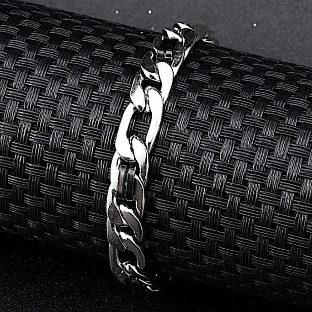 STAINLESS STEEL CHAIN LINK MINIMALIST BRACELET